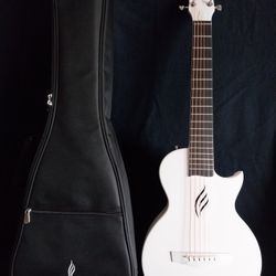 Nova Go 32" Inch Guitar Mint Condition 