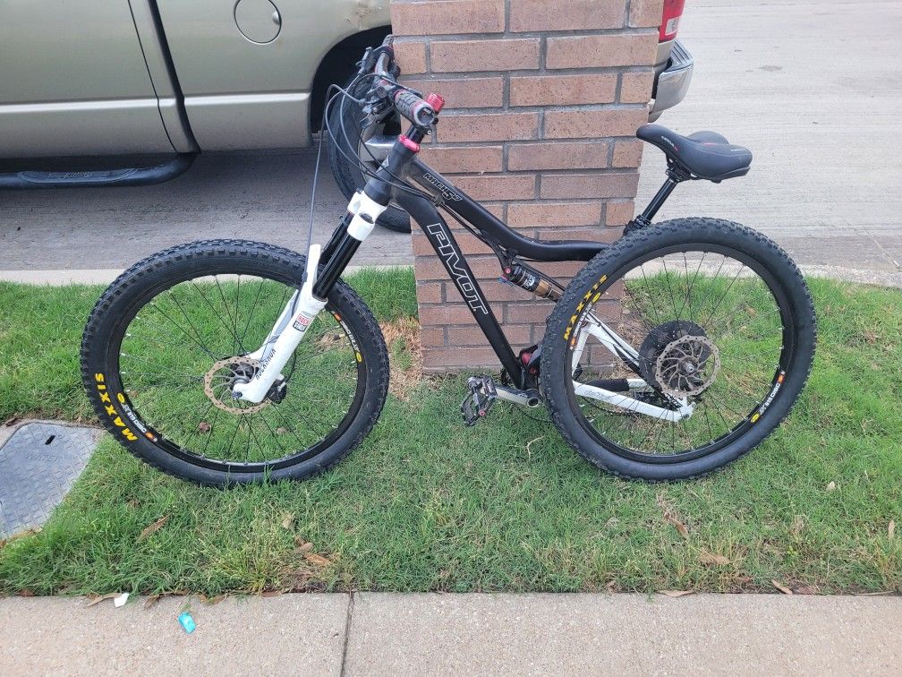 Pivot Mountain Bike