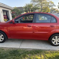 2010 Kia Rio (68k)