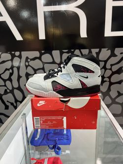 Nike Air Tech Challenge Denim Size 9.5