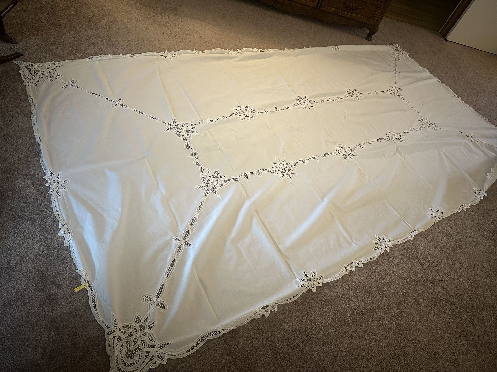 Vintage Lace Detail Tablecloths - 3