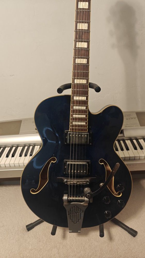 Ibanez Artcore AFS75T-TBL-12-01 electric guitar.