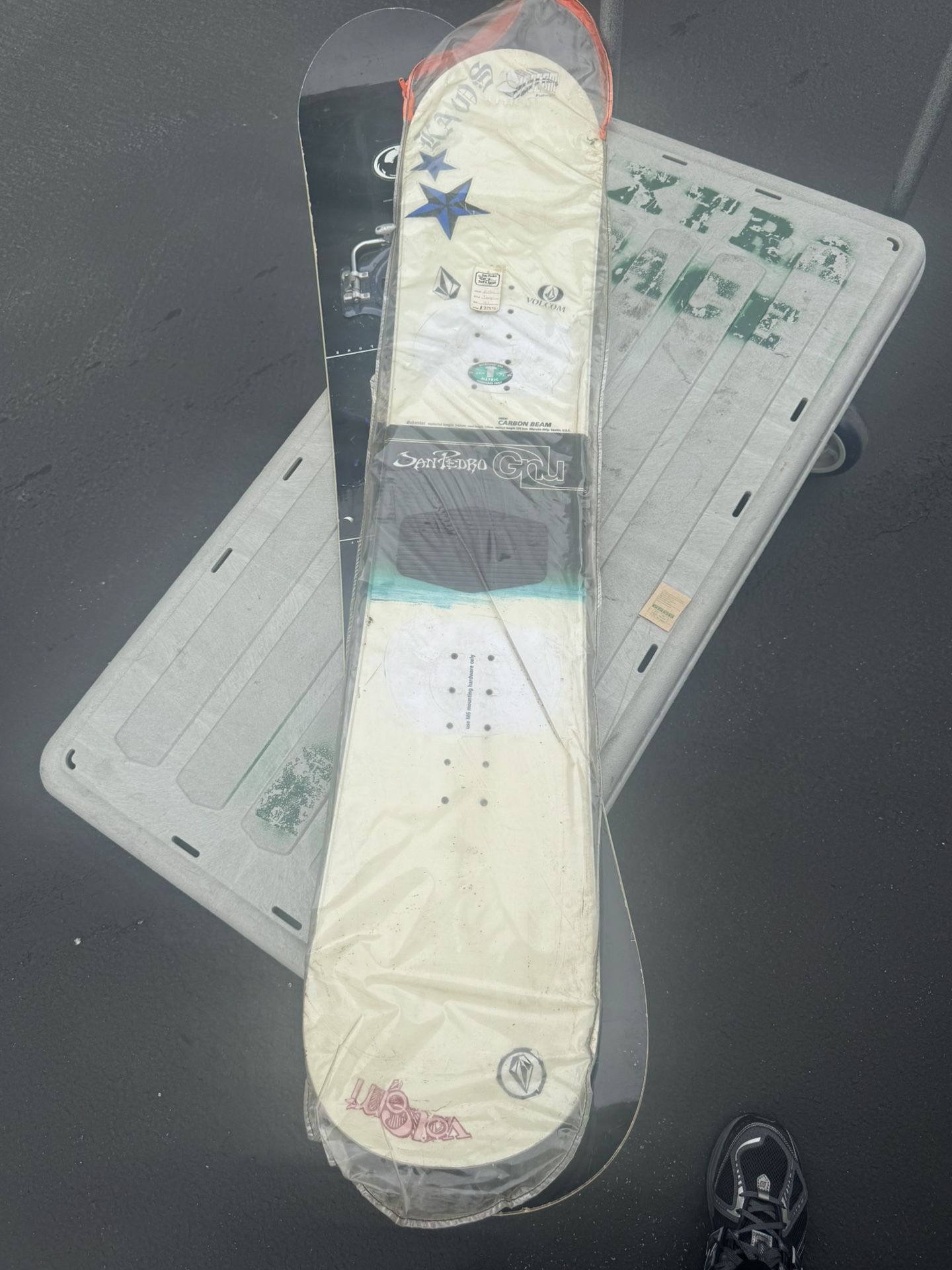 GNU MARVIN MFG  VINTAGE SNOWBOARD HIGH CARBON BEAM  133 cm Used Vintage,