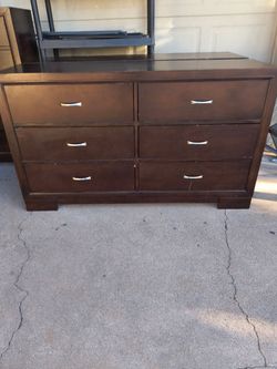 Modern dresser 6 drawers