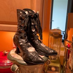 Antique Victorian/ Edwardian  Women’s  Black  Leather  Boots Lace Up Fancy  French   Heal