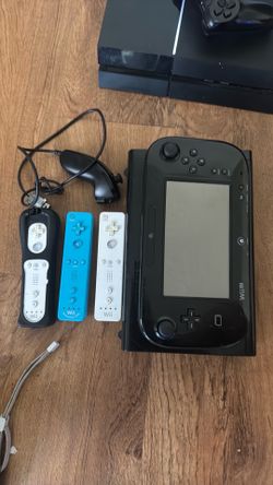 Wii U with super Mario 3d and 3 Wii controllers  all cables