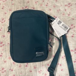 Lululemon Easy Access Crossbody  In A Pretty  Blueish Green 