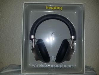 Heyday Wireless Over-Ear Headphones