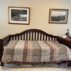 Daybed with Pop Up Trundle
