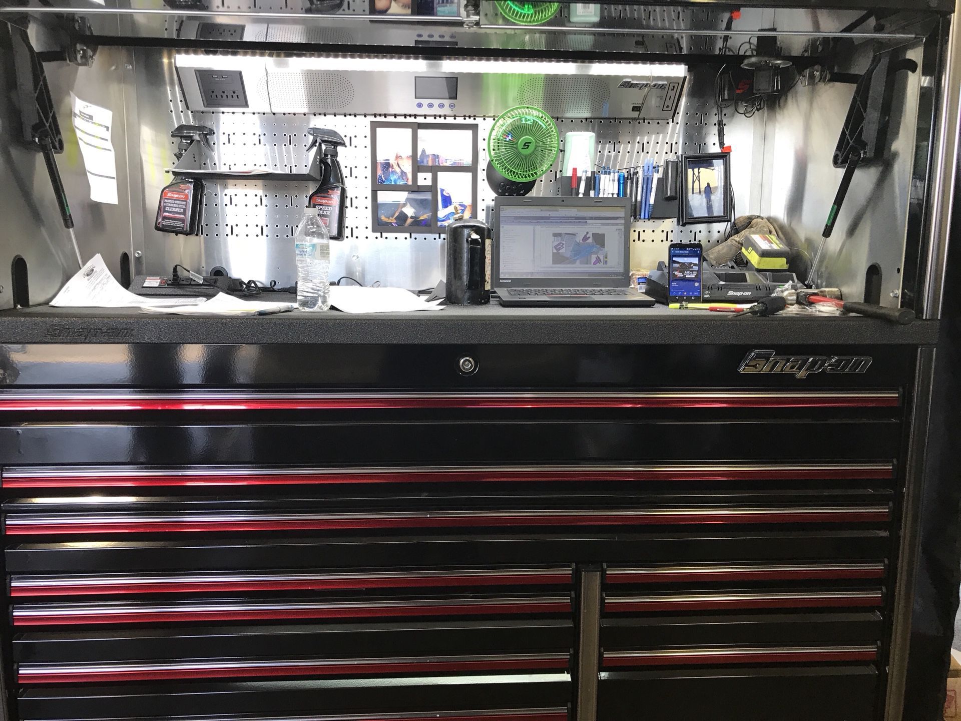 Snap On Epiq 68” tool box with hutch