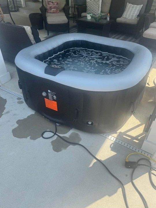 RelxTime Hot Tub