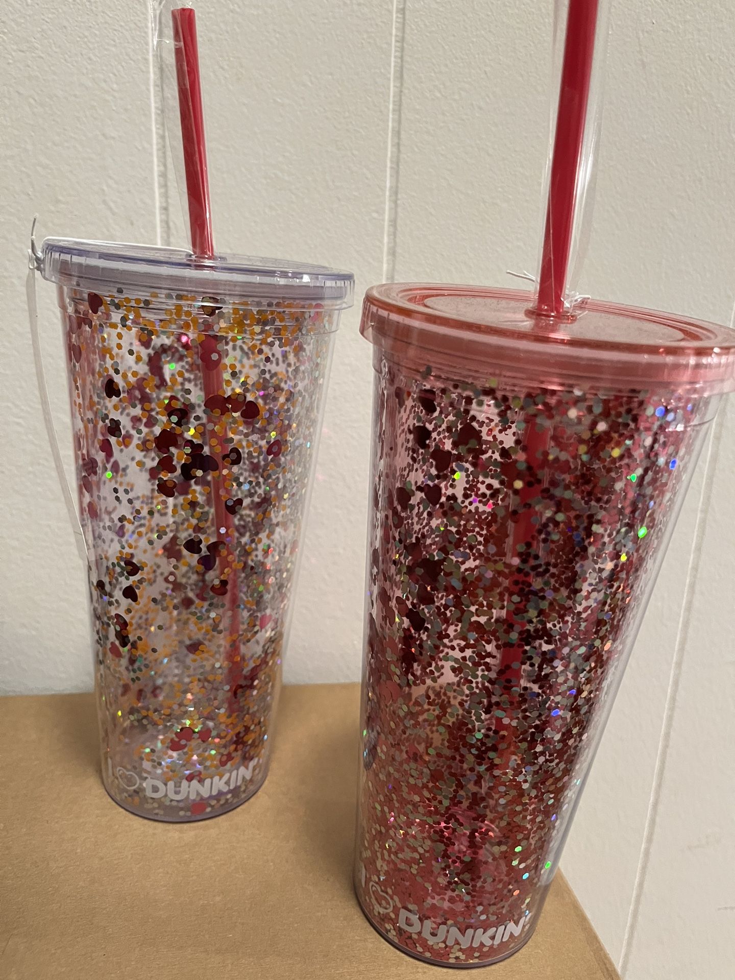 NWT Dunkin Donuts Valentines 2023 Glitter Tumblers Cups with Heart Straws