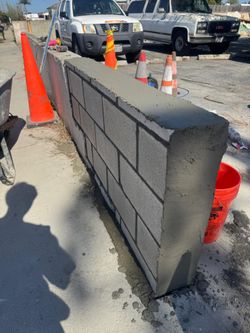 Repairs  block wall