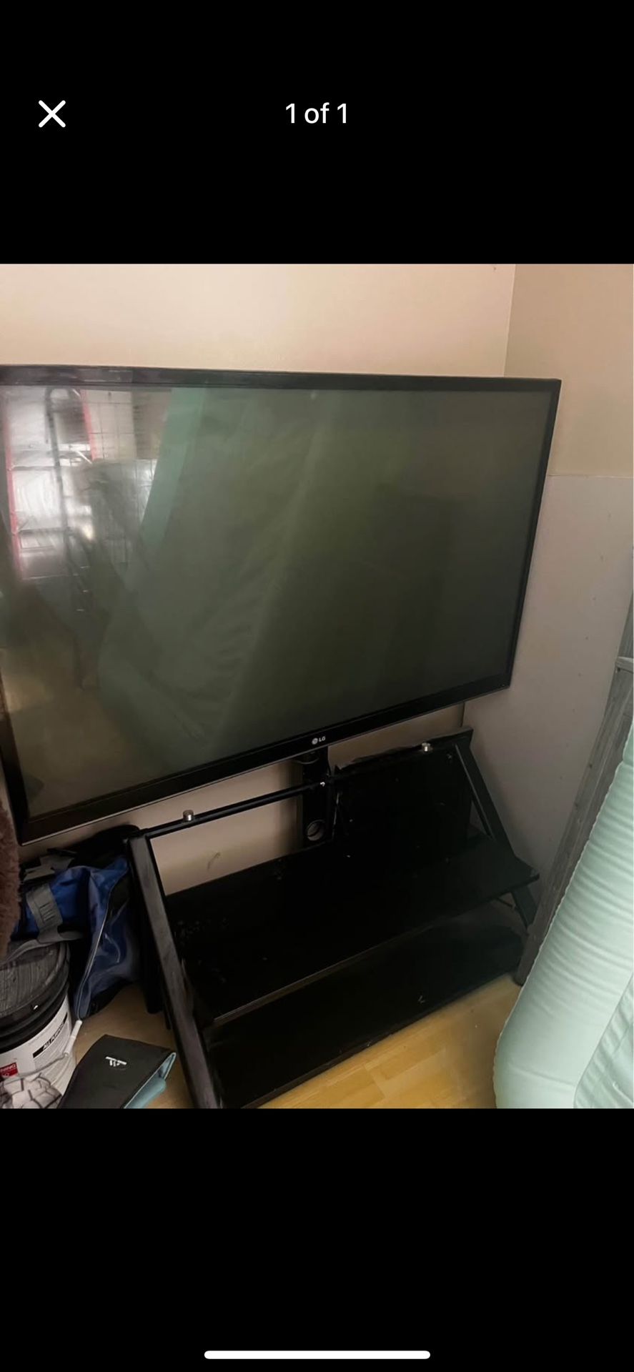 Tv Stand/ W 50 Inch Tv