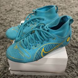 Nike Boys Sz 1