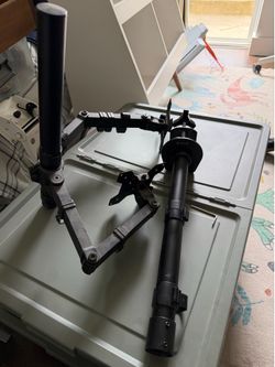 Vivo monitor arms