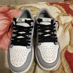 Air Jordan 1 Retro Low OG.  White/Black-Wolf Grey.  Size: Men 7.5 With Box