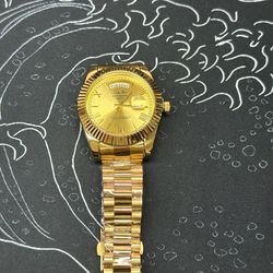 Lucky Four. Has day-date display