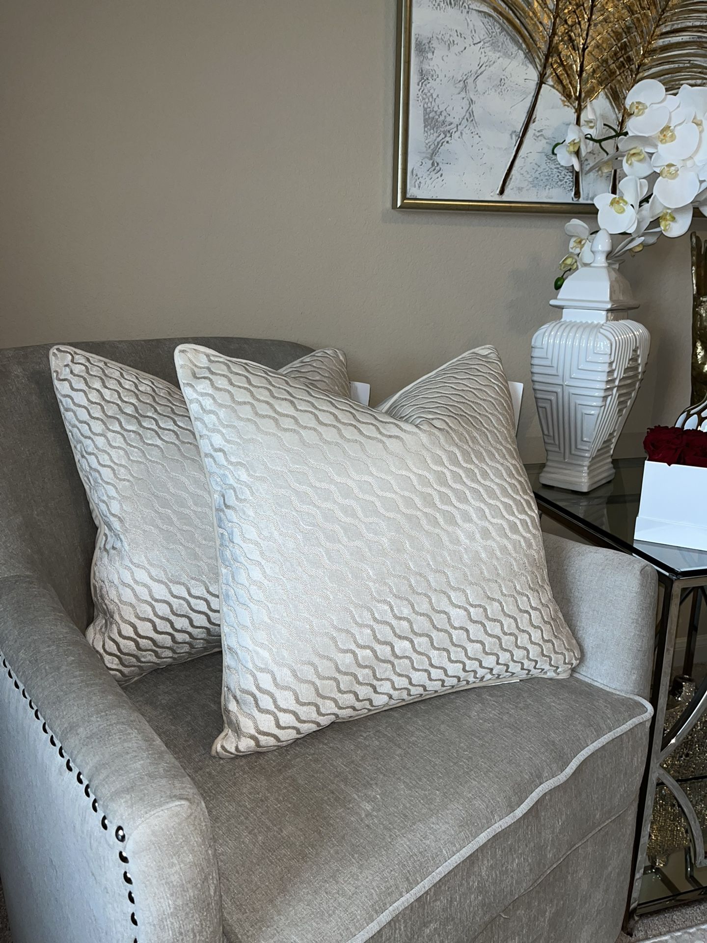 2-NWT CASA DECOR HOME DECORATIVE PILLOWS