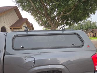 Leer Camper Shell