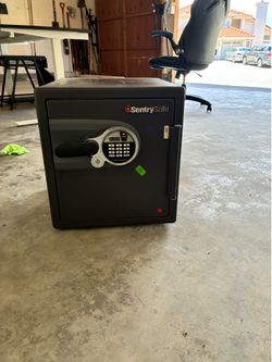SentrySafe Fire Safe with Electronic Combination – Works Great