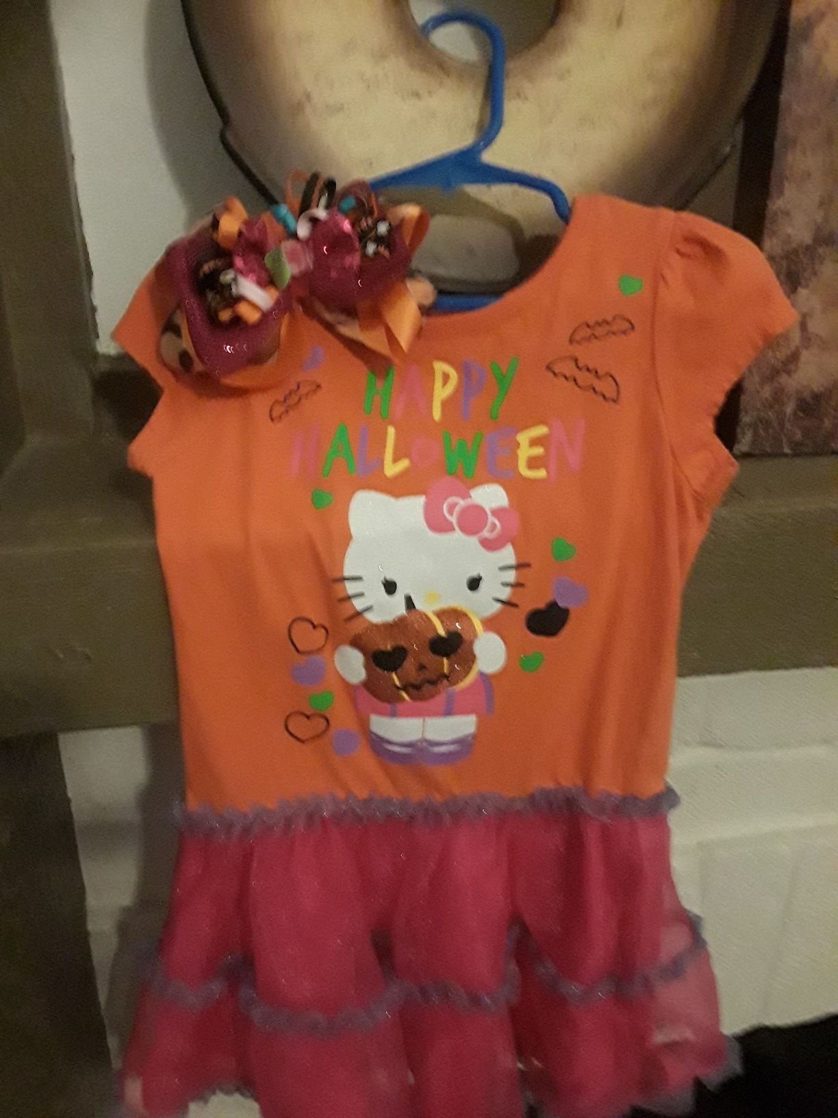 Halloween hello kitty size 4 -5