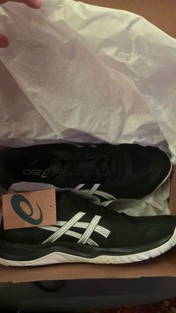 Tennis shoes size 11 1/2