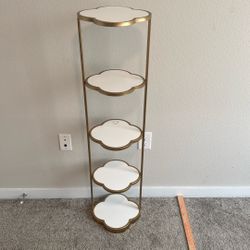 van cleef display shelf