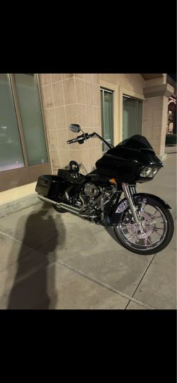 ROAD GLIDE