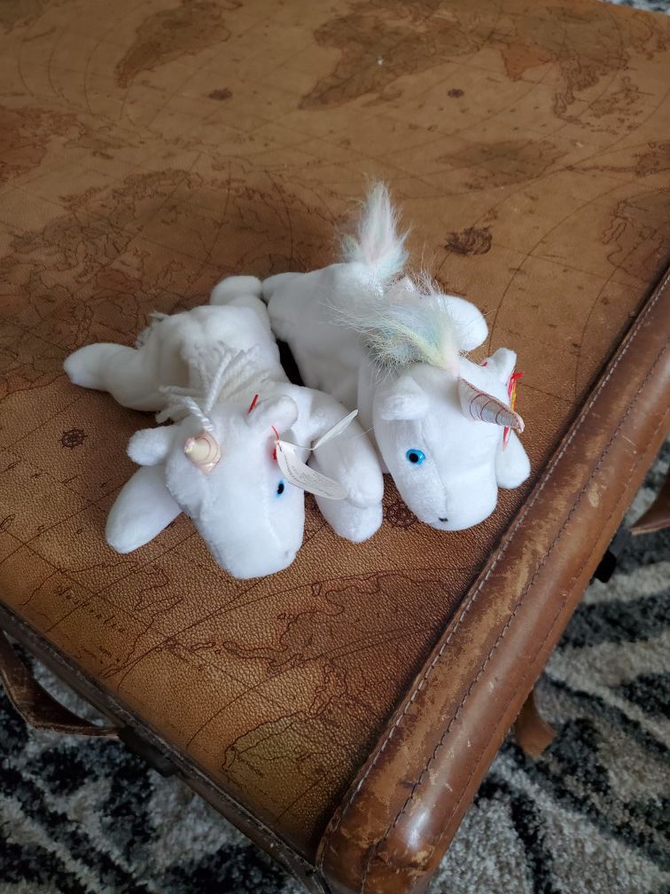 Two unicorn 🦄 beanie babies