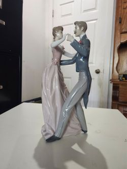 Lladro #1372 Anniversary Waltz Dancing Couple Porcelain Figurine Retired Spain