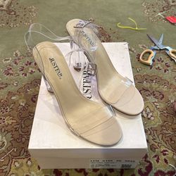 Women’s Heels, New In Box Size 7