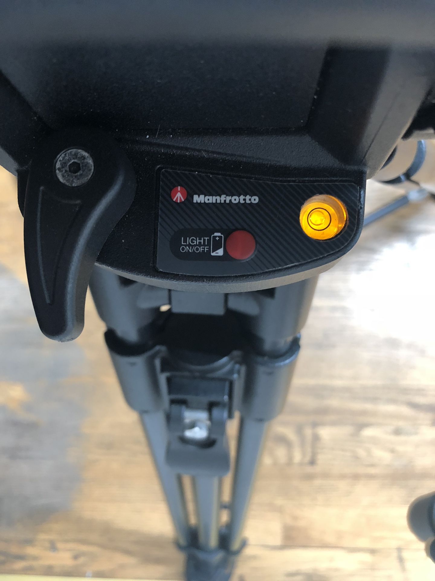 Manfrotto 351MVB2 Tripod with 503 HDV head for Sale in