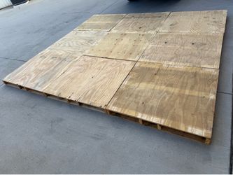 Ply wood pallets for sale heavy duty type 45”x48”