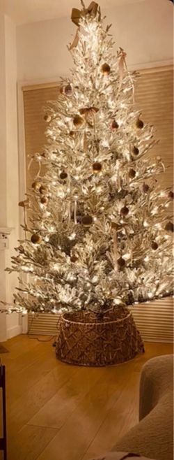 9ft pre-lit artificial tree - frosted Fir