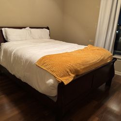 Queen Bed Frame With Mattress 