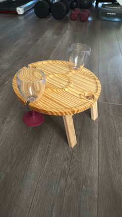 Set of Picnic/Beach Packable Plastic Wine Glasses & Stand