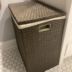 Large Woven Ratan Hamper