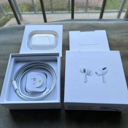 AirPods