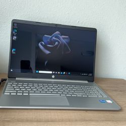 2022 Touch Screen Hp Laptop New Never Used