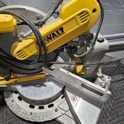 Dwalt Cutting Saw 