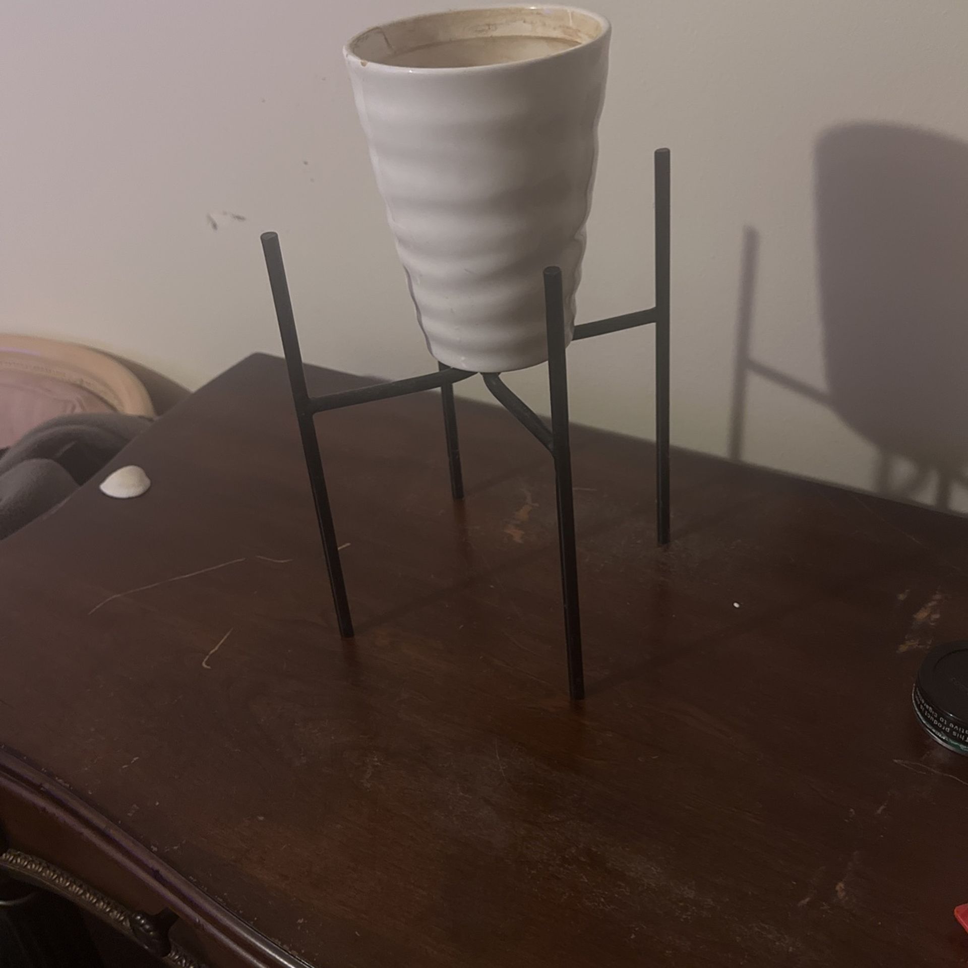 Flower Pot And Stand