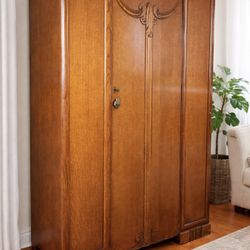 Vintage Solid Wood Armoire/Wardrobe – Beautiful Carved Detail