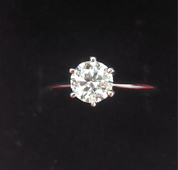 Beautiful  Engagement ring