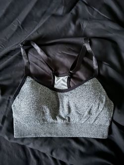 Women’s Sports Bra