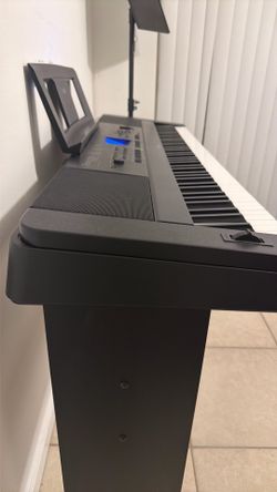 Yamaha DGX 660