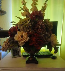 Large flower arrangment