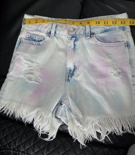 Women's Short Size 3 New