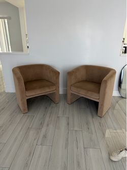 Velvet barrels chairs
