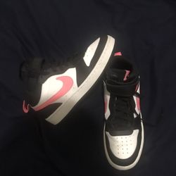 Youth Nike Court Borough Mid 2